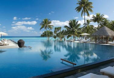 The_cantilevered_Merci.Travel