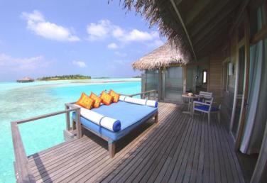 deluxe-over-water-bungalow-deck_Merci.Travel - min